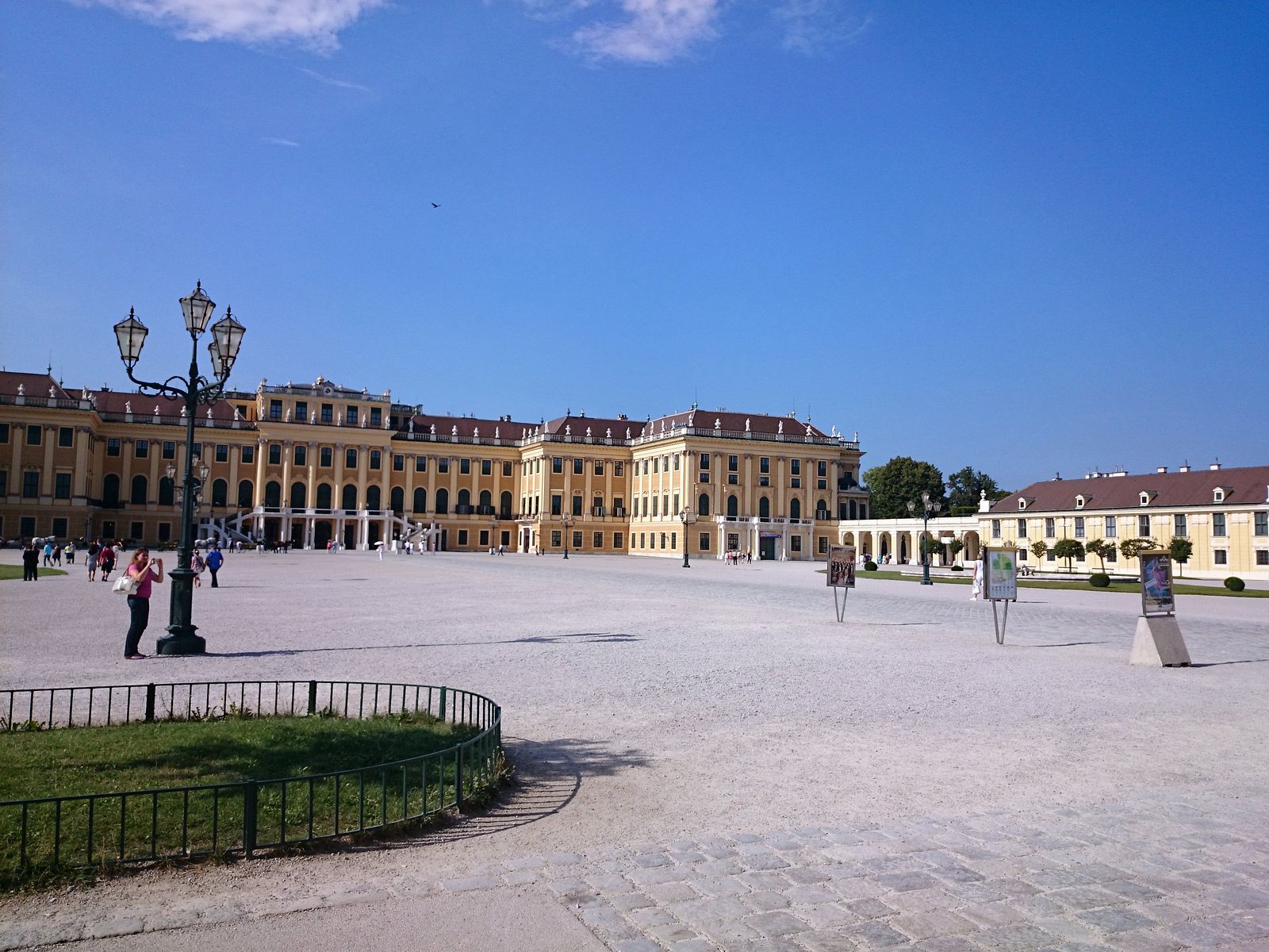 Wien_Schloss_Schoenbrunn_1.jpg